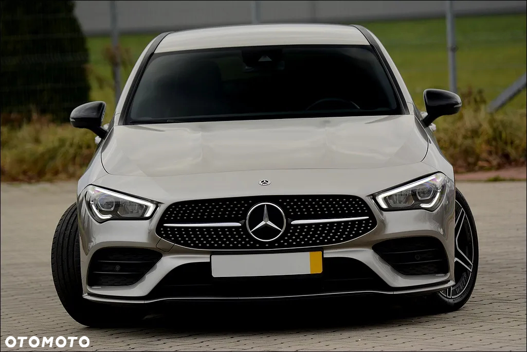 Mercedes-Benz CLA 180 Shooting Brake AMG Line - 6