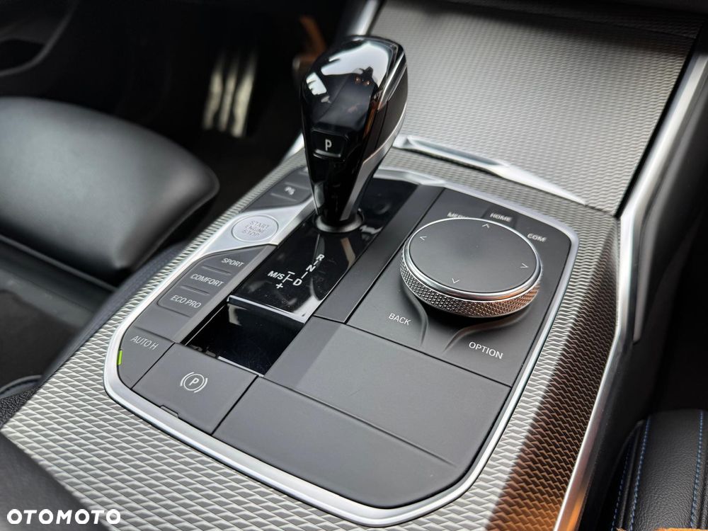 BMW Seria 3 318d M Sport - 23