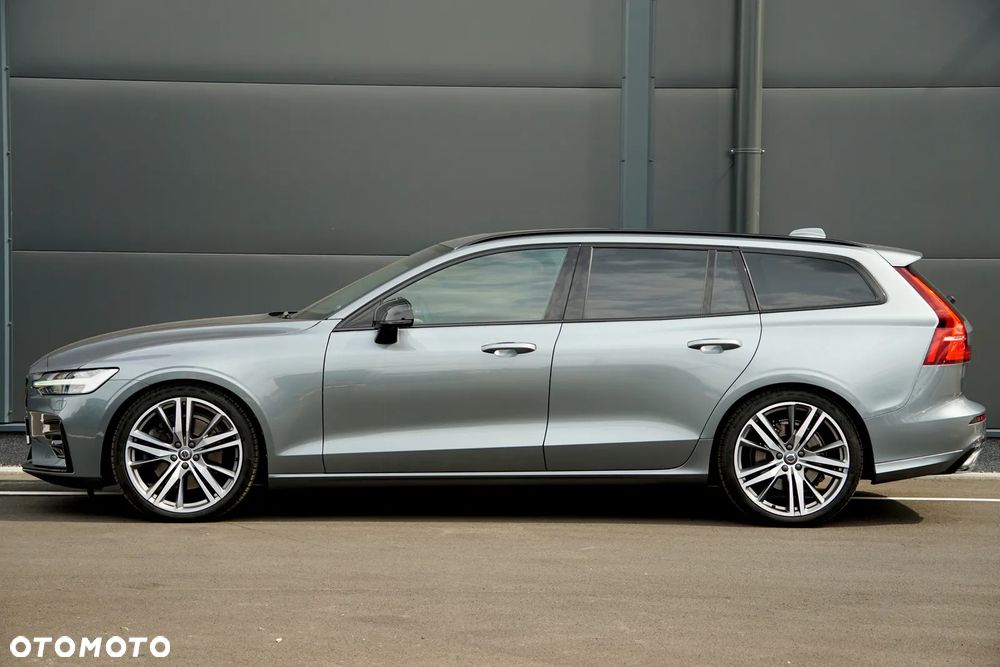 Volvo V60 T6 AWD R-Design - 9
