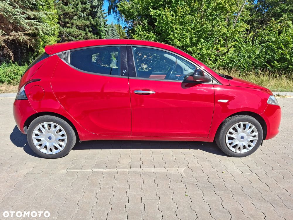 Lancia Ypsilon - 24