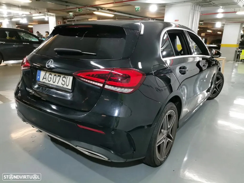 Mercedes-Benz A 250 e AMG Line - 3