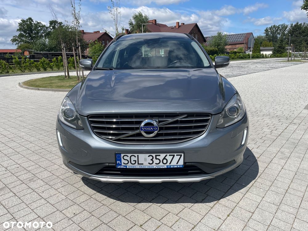 Volvo XC 60 D4 AWD Momentum - 2