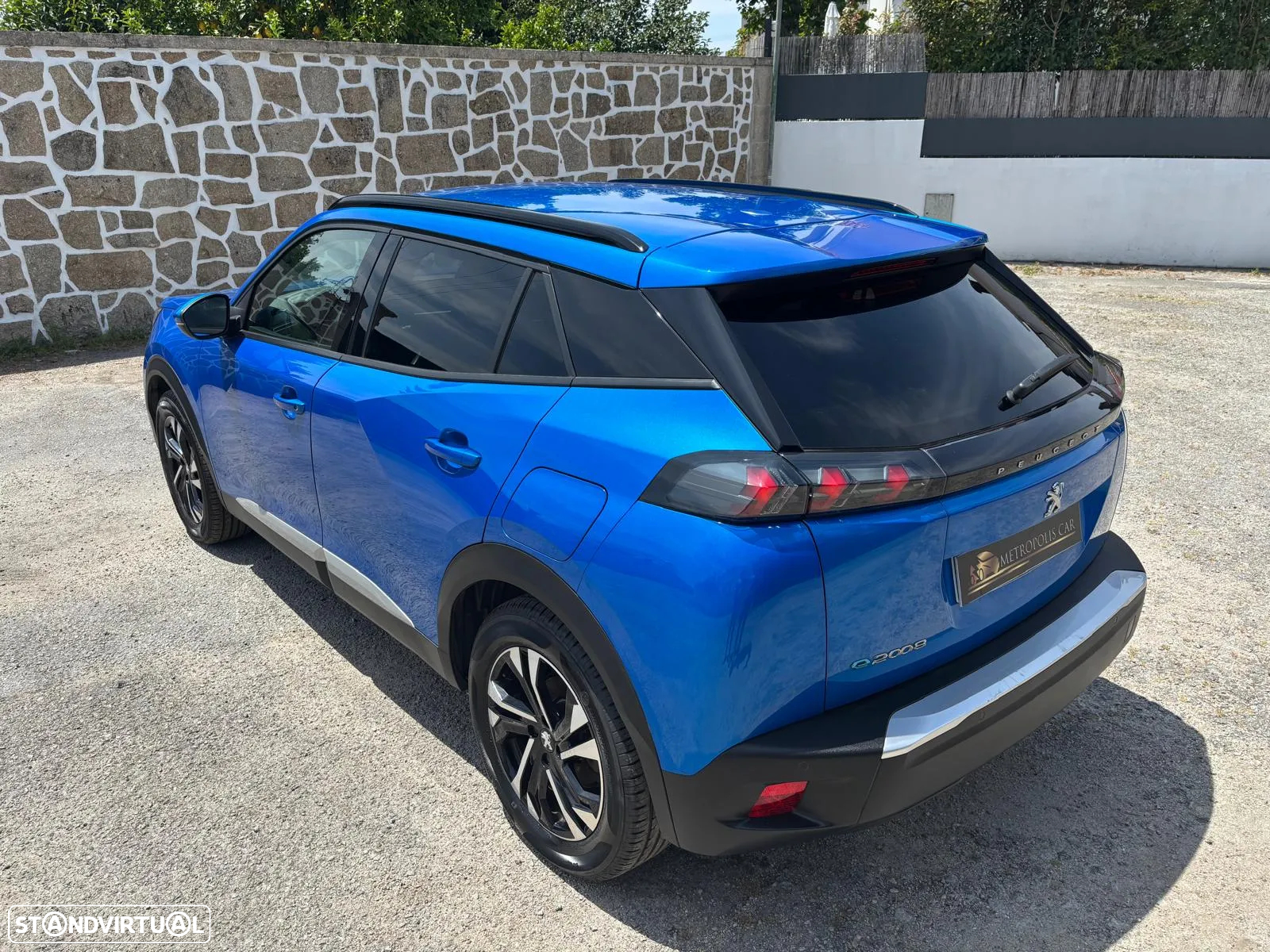 Peugeot e-2008 Allure - 6