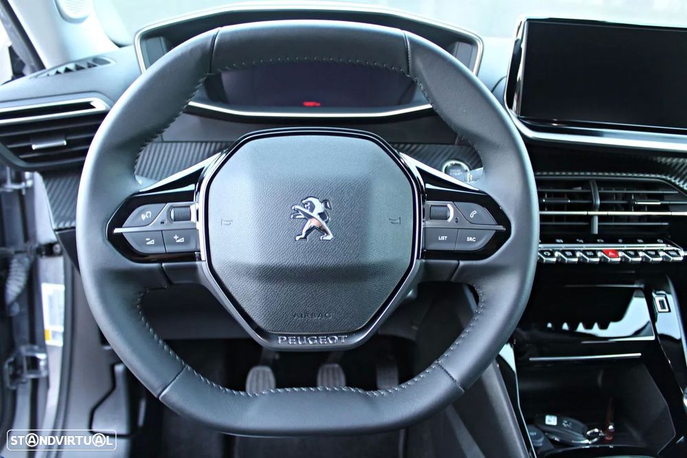 Peugeot 2008 1.5 BlueHDi Allure Pack - 20