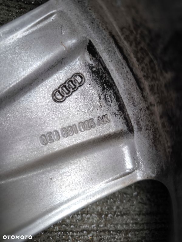 FELGA ALUMINIOWA AUDI A3 A4 A6 VW SKODA 8.0J R18 ET43 8E0601025AK Z*26* K - 6