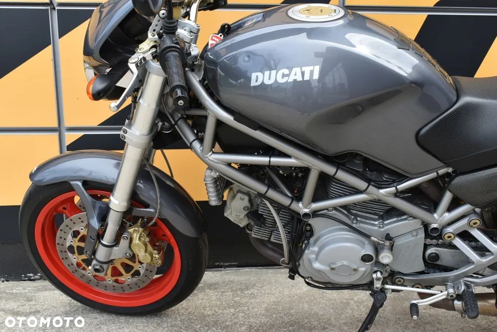 Ducati Monster - 10