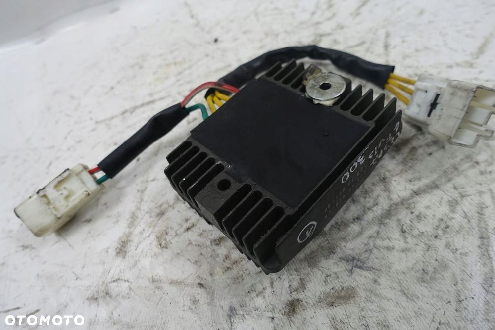 Piaggio Vespa GT GTS 300 REGULATOR NAPIĘCIA Moduł - 15