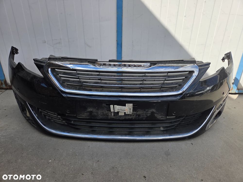 Zderzak przedni Peugeot 308 T9 4 PDC - 1