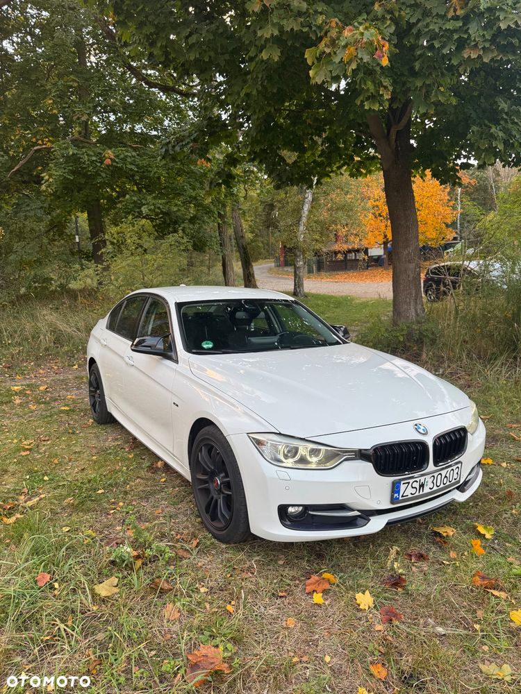 BMW Seria 3 330d Sport Line - 3