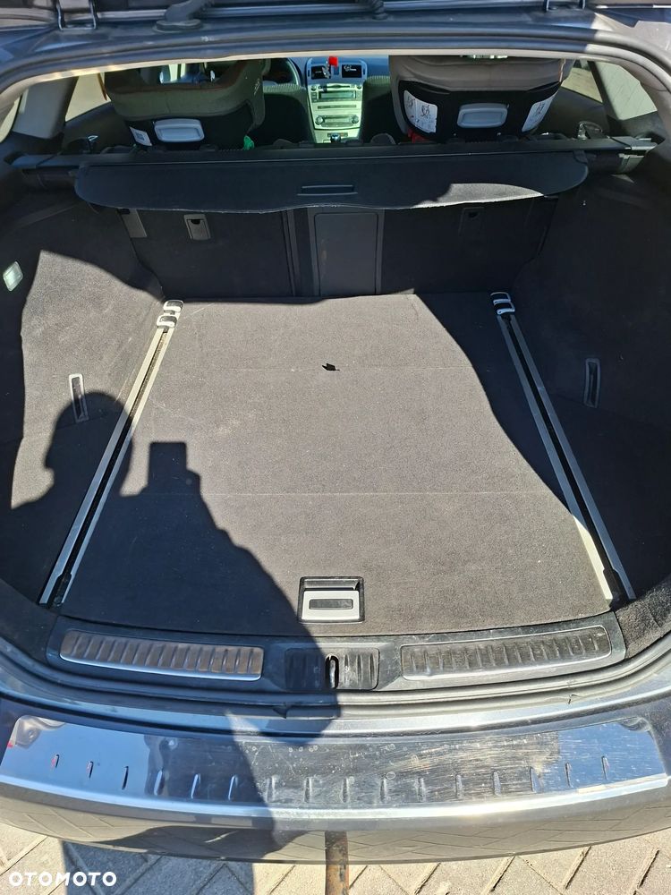 Toyota Avensis 2.0 D-4D Luna - 19