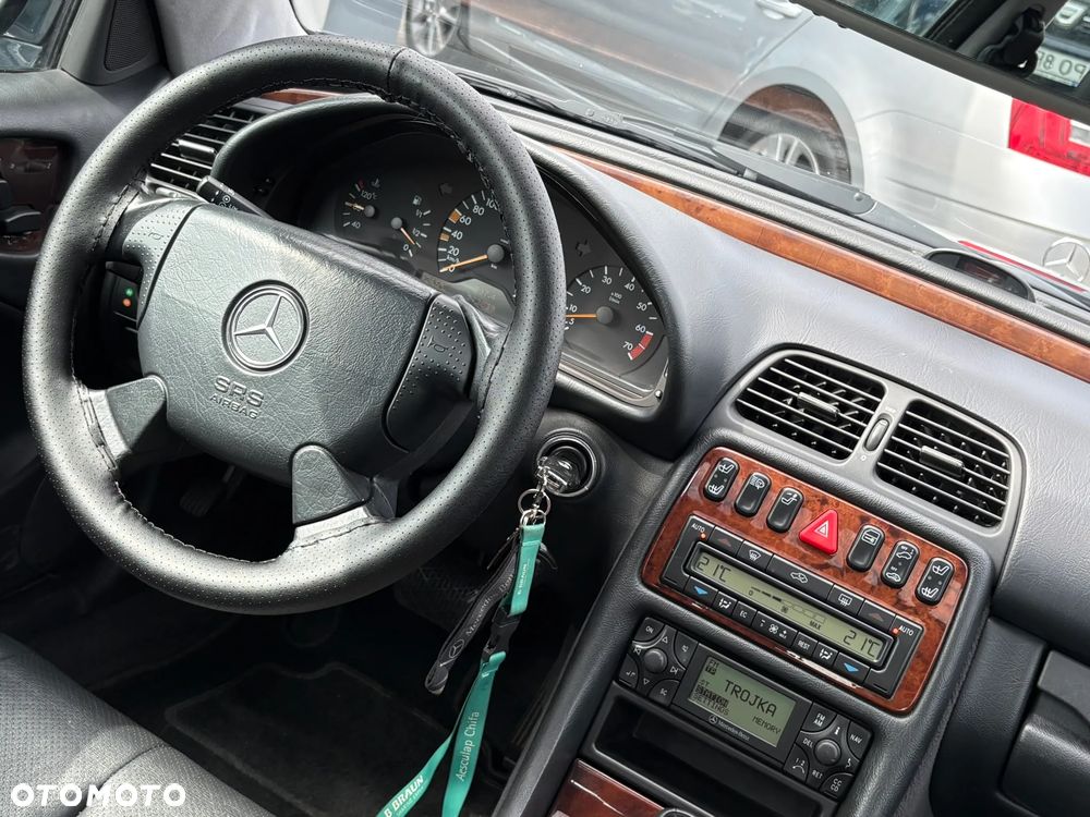 Mercedes-Benz CLK 430 - 15