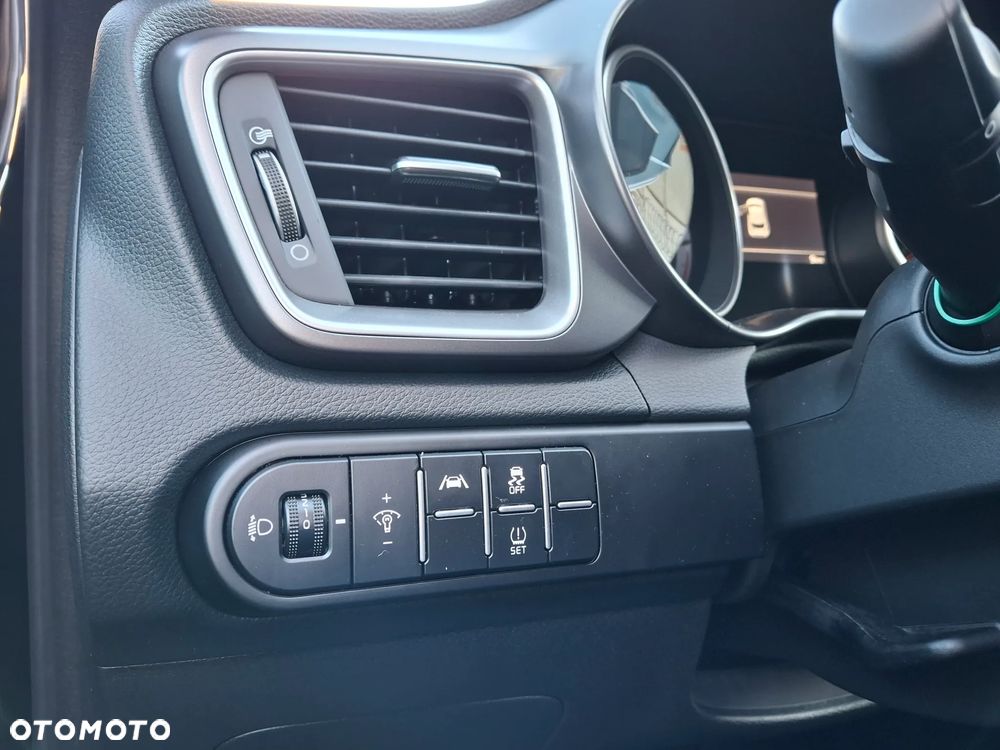 Kia XCeed 1.5 T-GDI M - 18