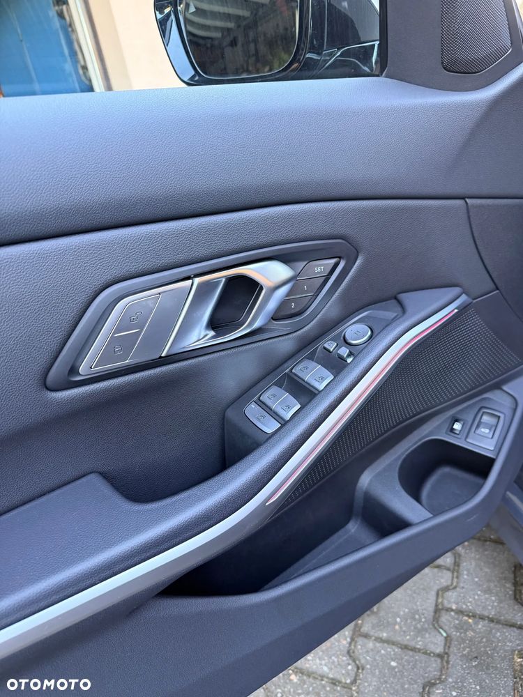 BMW Seria 3 320e xDrive Advantage - 3