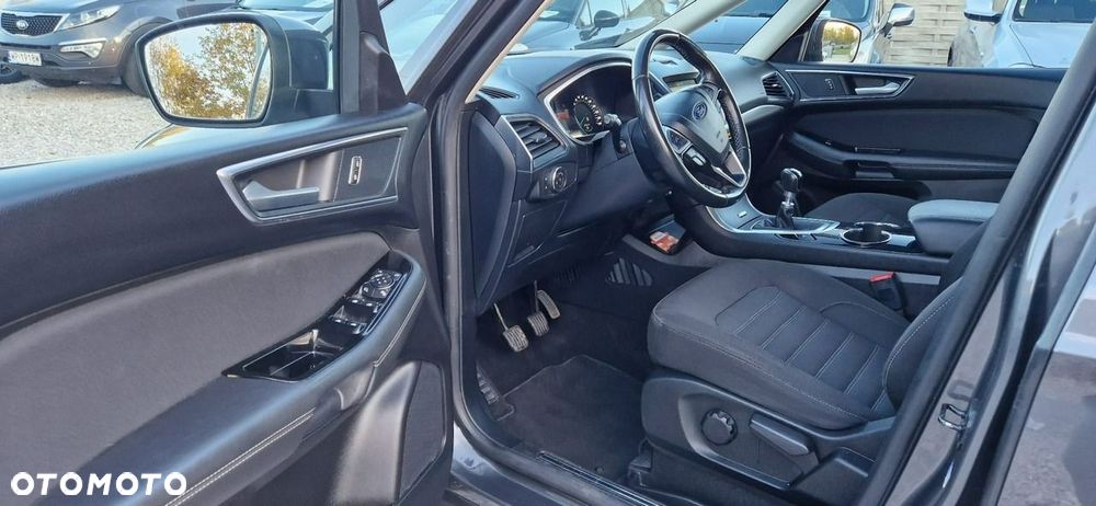 Ford Galaxy - 17