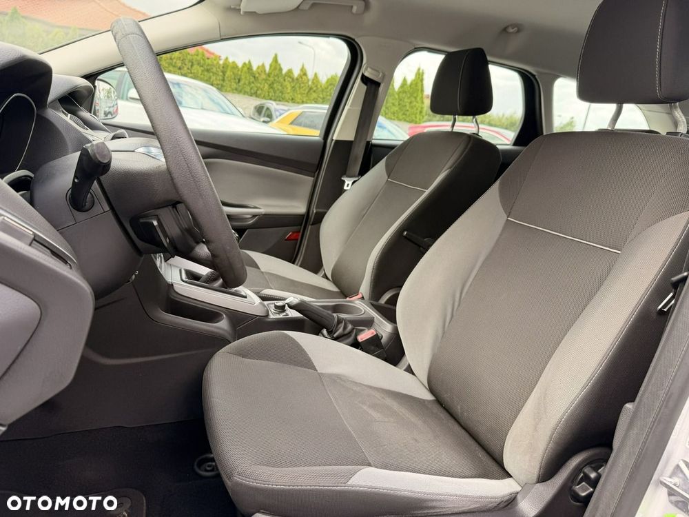 Ford Focus 1.6 TDCi DPF SYNC Edition - 31