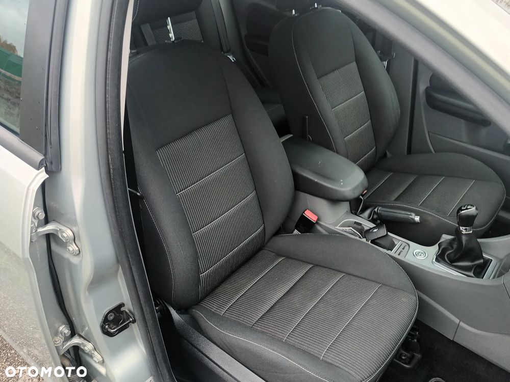 Ford Focus 1.6 16V Titanium - 29