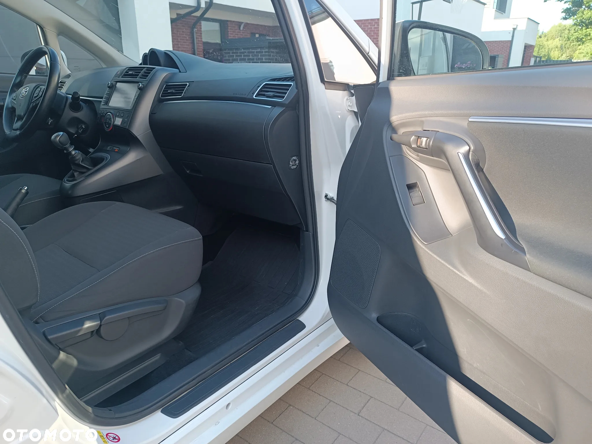Toyota Verso 1.8 Prestige 7os - 19