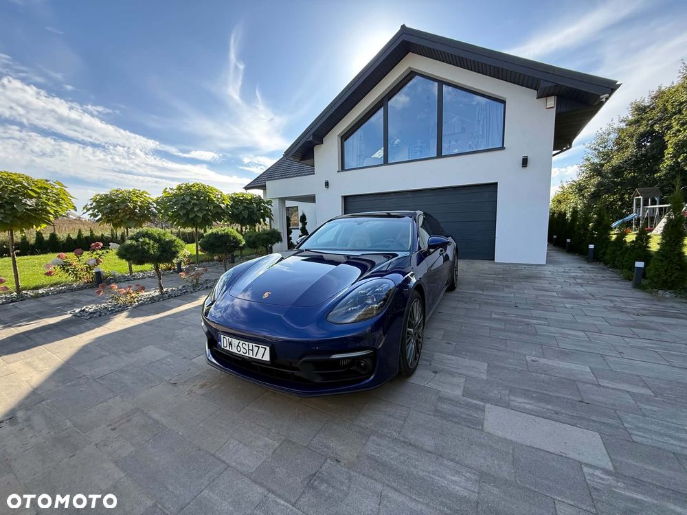 Porsche Panamera 4 Platinum Edition - 12