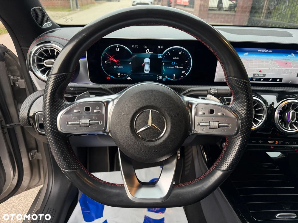 Mercedes-Benz CLA 200 4-Matic AMG Line 8G-DCT - 25