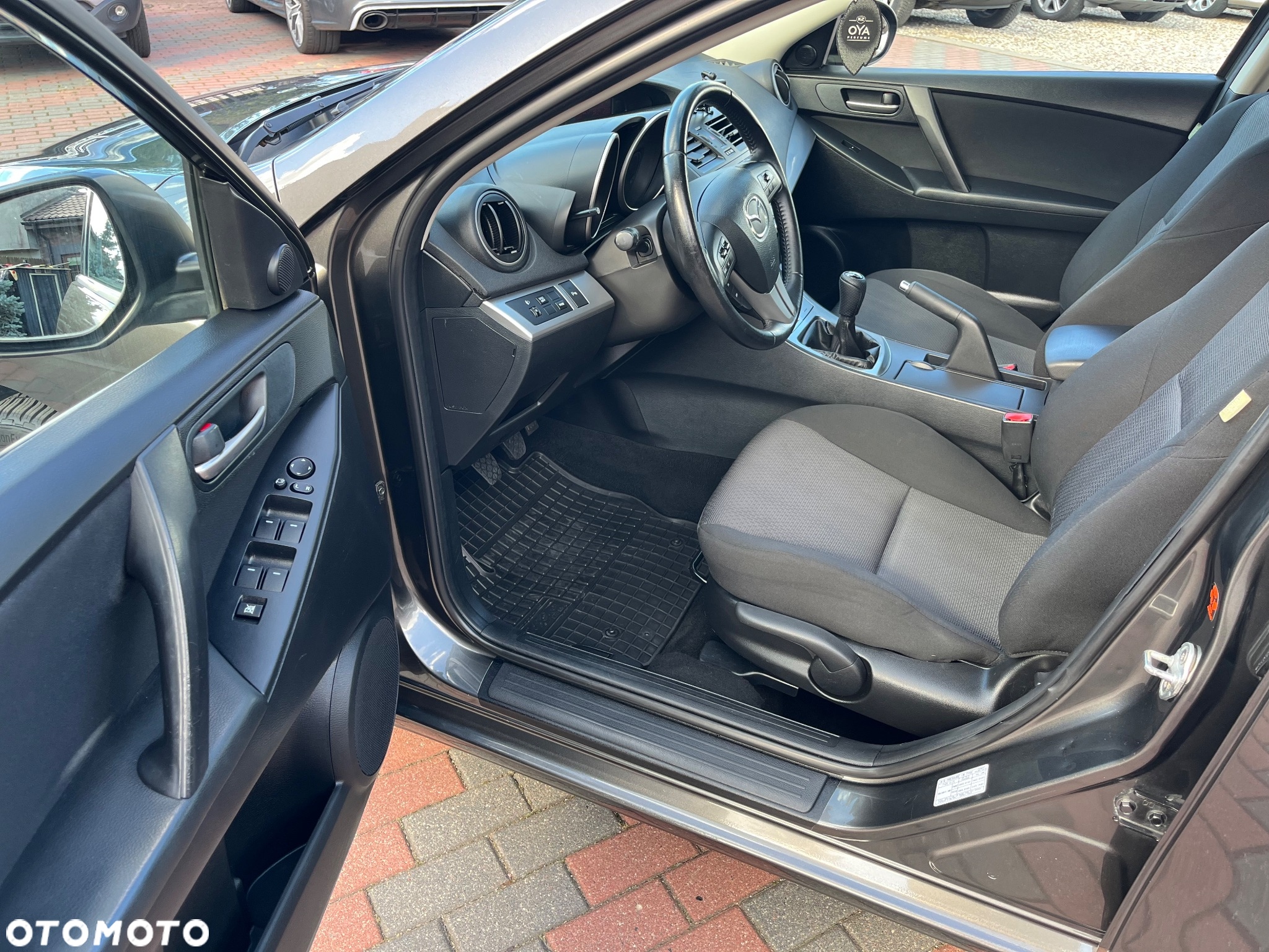 Mazda 3 1.6 Sport Active - 22