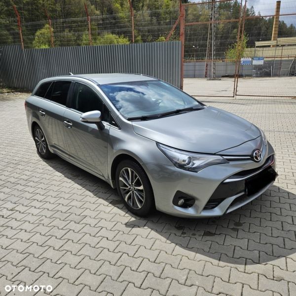 Toyota Avensis 2.0 D-4D Prestige - 1