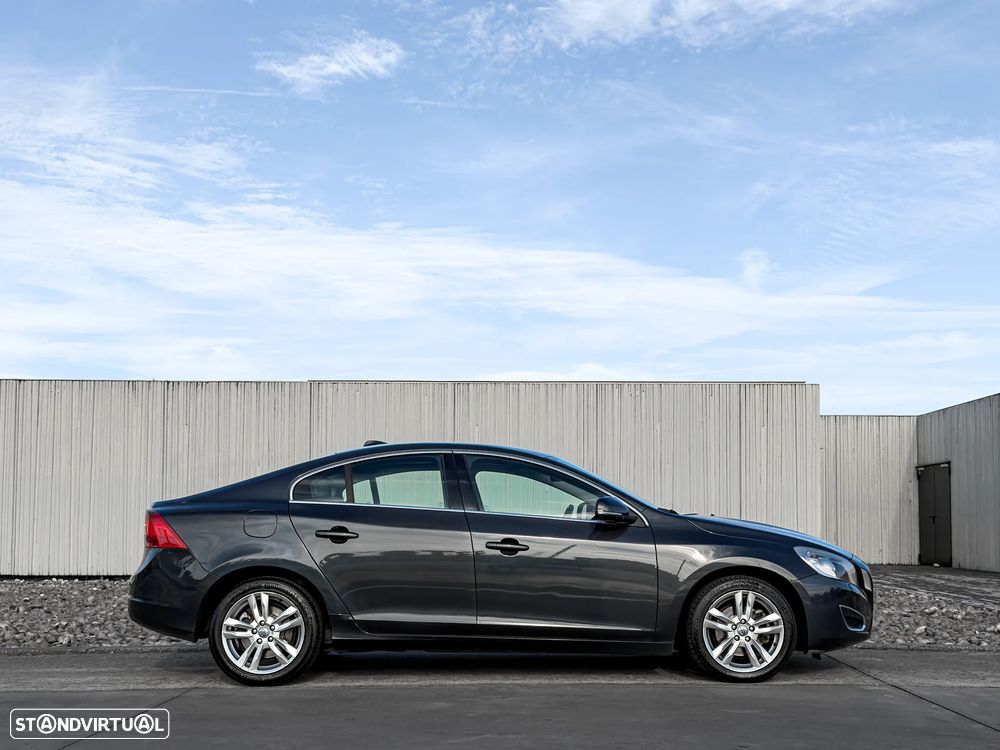Volvo S60 2.0 D3 Summum - 4