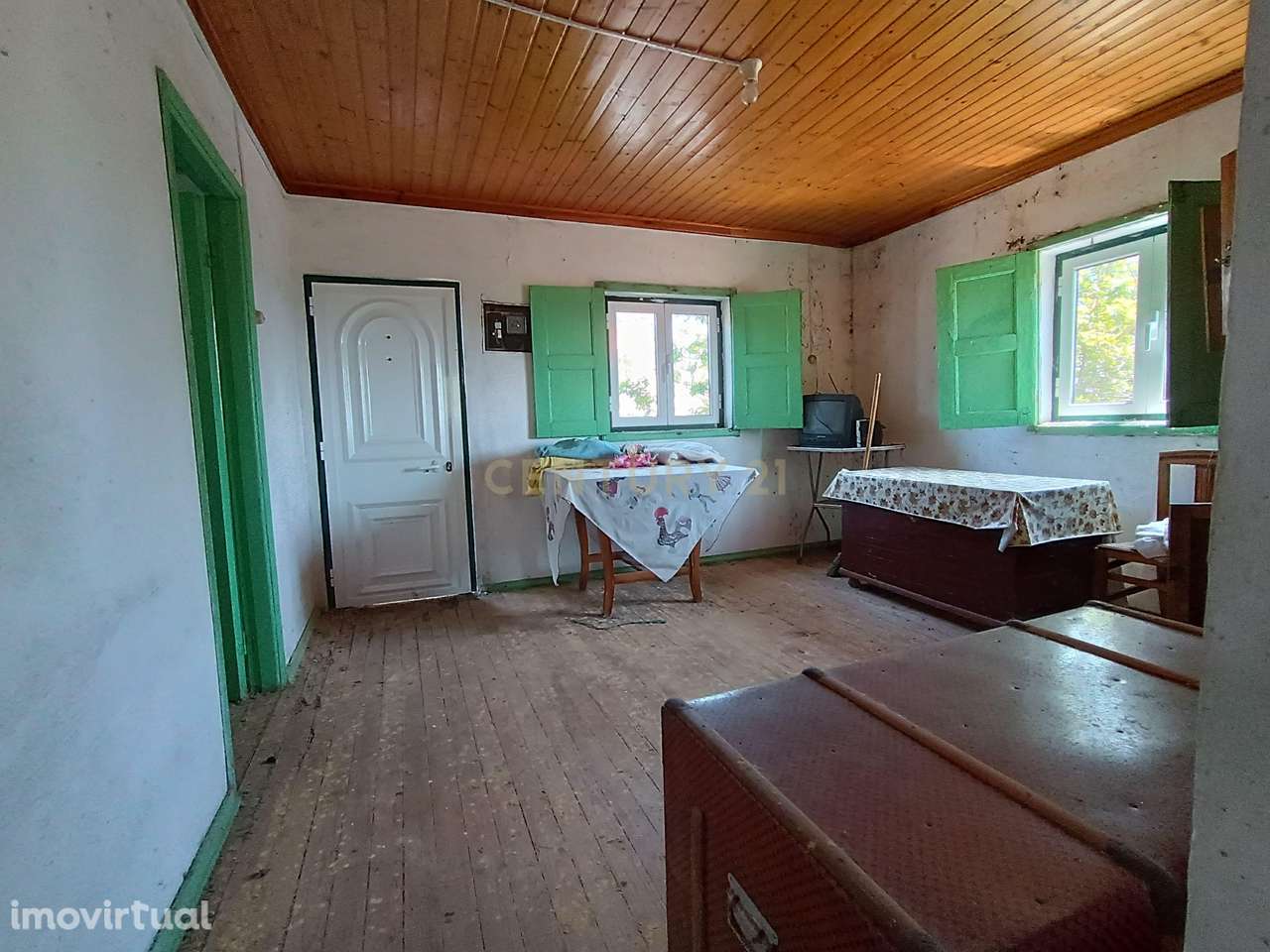 Moradia T2 para recuperar no centro da aldeia de Vale Centeio – Pombal - Grande imagem: 3/22