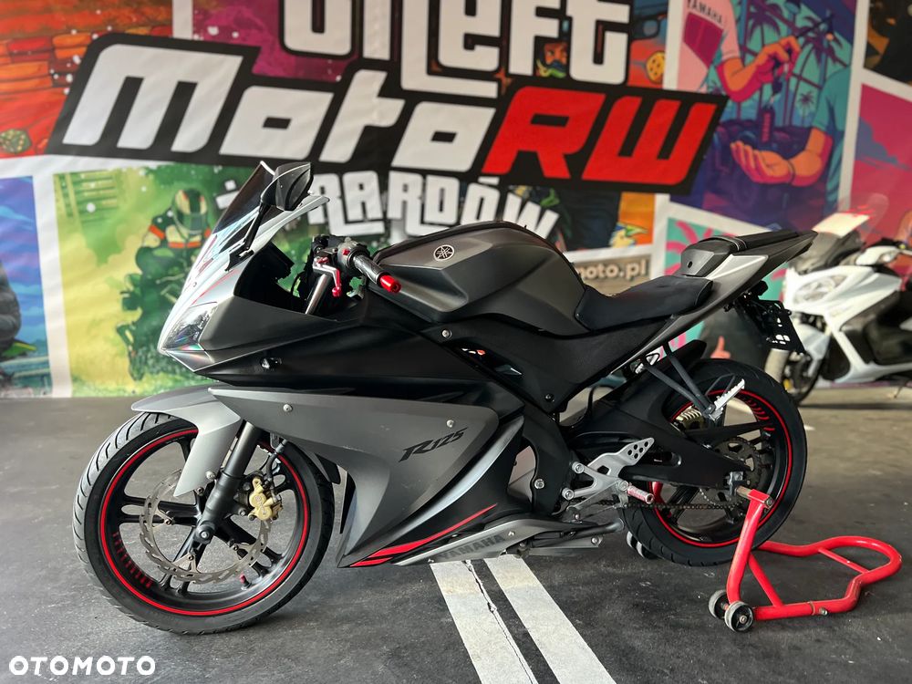 Yamaha YZF - 22