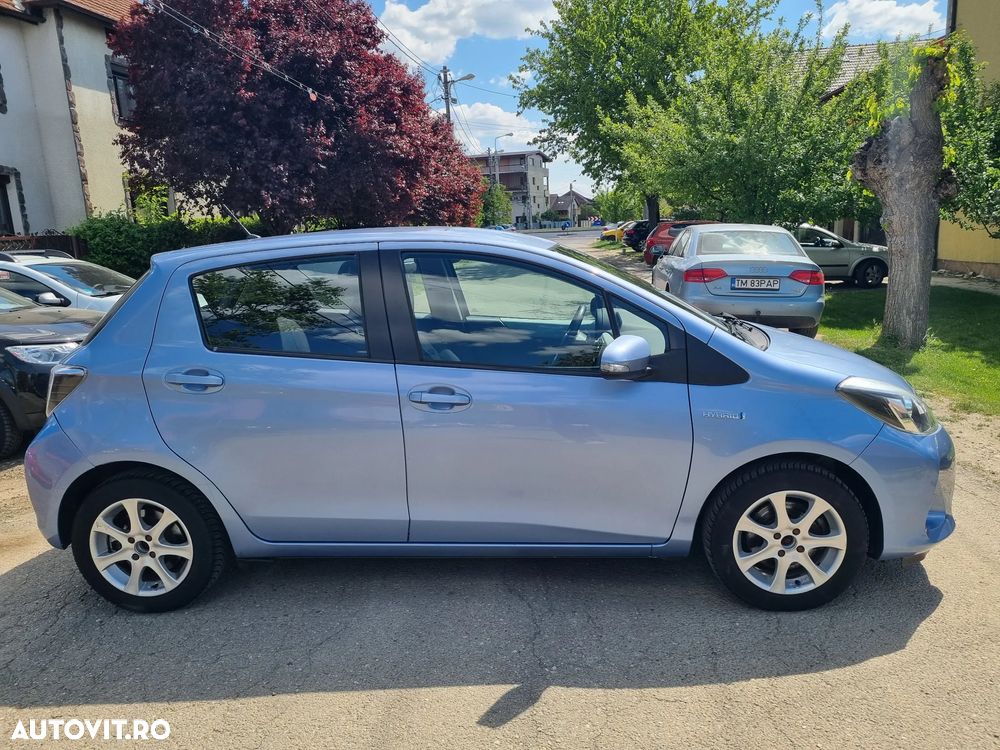Toyota Yaris 1.5 VVT-i HSD Luna - 21