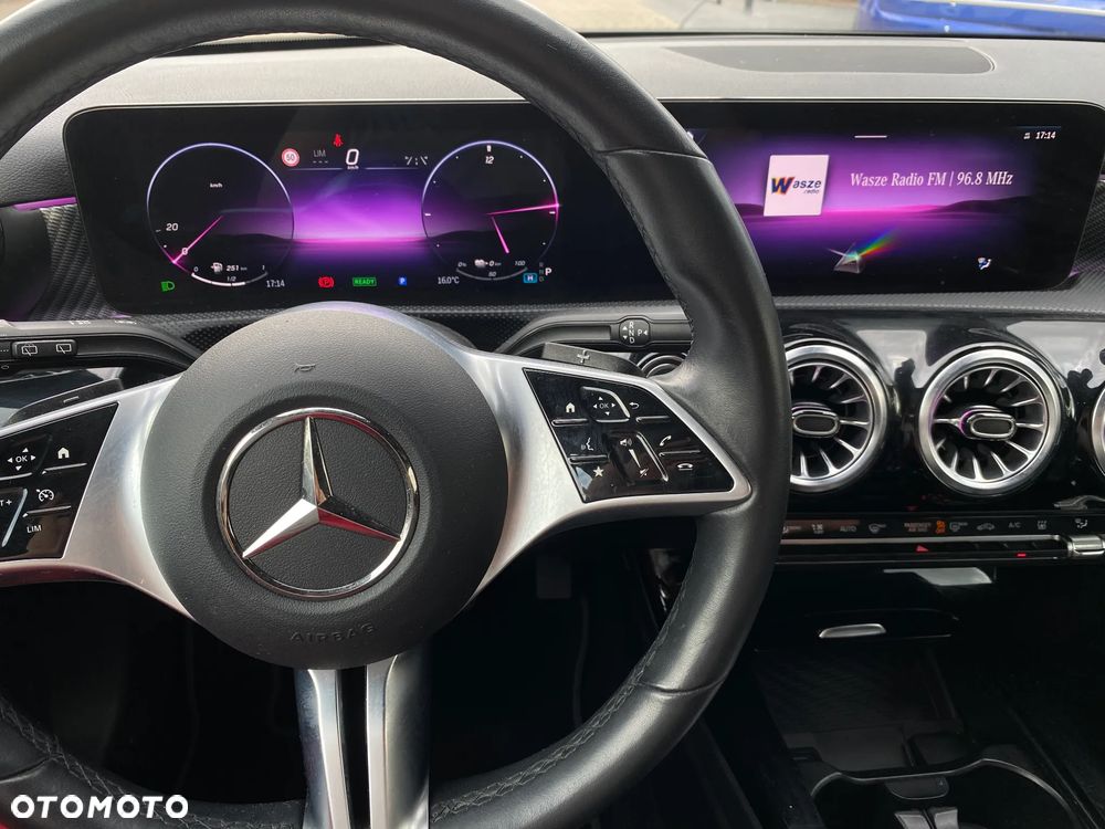 Mercedes-Benz Klasa A 250 e PHEV Progressive 8G-DCT - 33