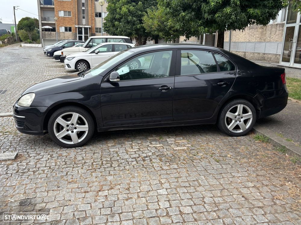 VW Jetta 1.9 TDi Trendline - 1