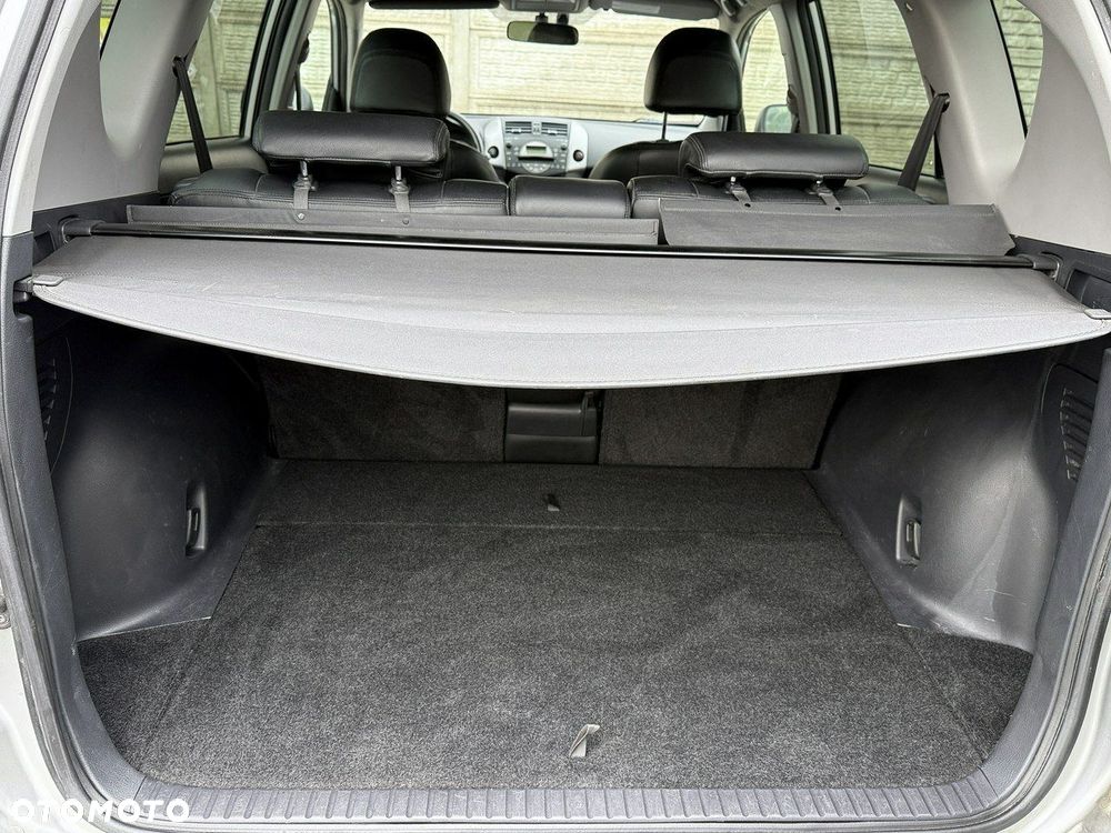 Toyota RAV4 2.2 D-4D 4x4 Executive - 14