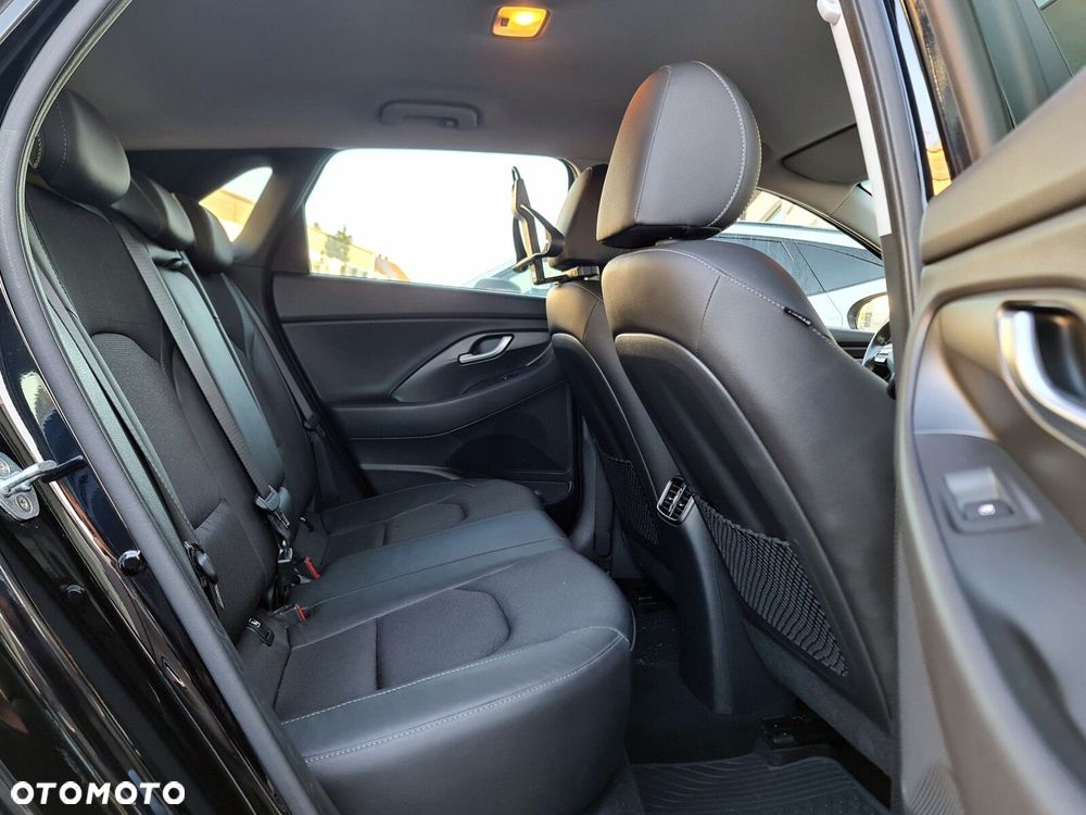 Hyundai i30 1.4 T-GDI Premiere Luxury - 35