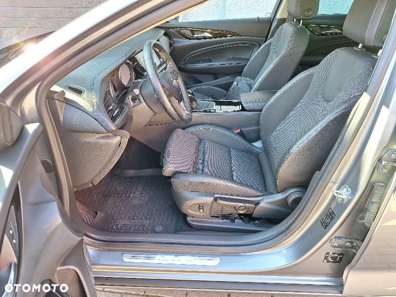 Opel Insignia 1.6 CDTI Cosmo ecoFLEX S&S - 17