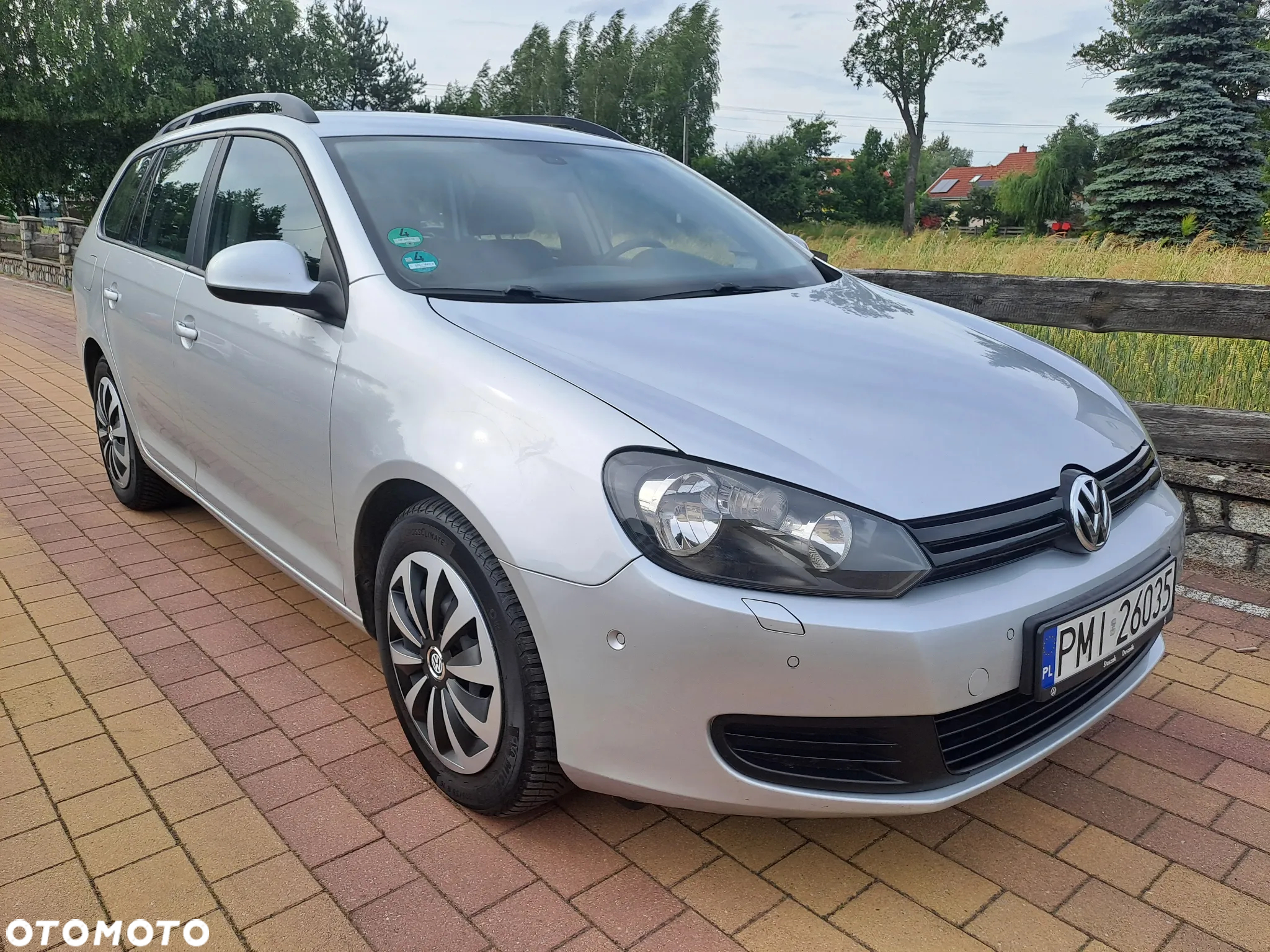 Volkswagen Golf 1.6 TDI BlueMotion Technology Comfortline - 4