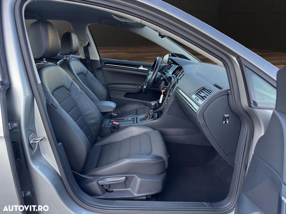 Volkswagen Golf - 13