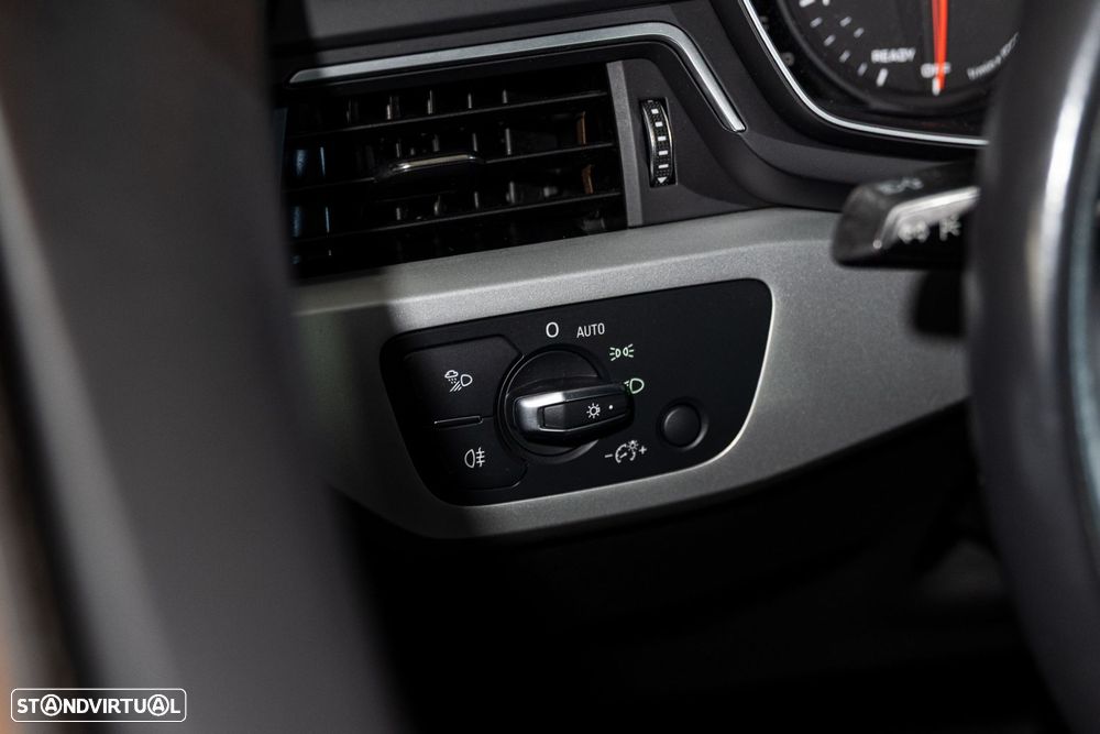 Audi A4 Avant 2.0 TDI Advance S tronic - 22