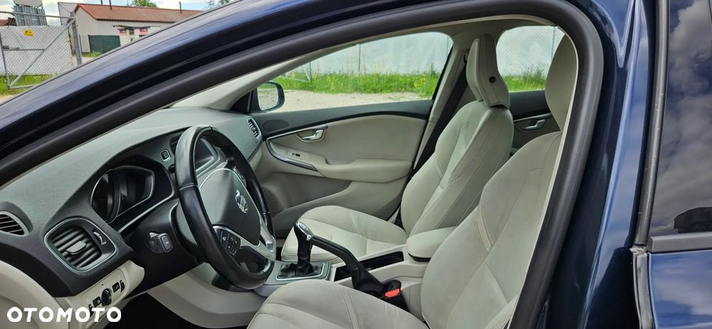 Volvo V40 T3 - 20
