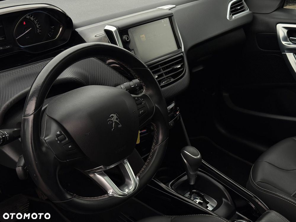 Peugeot 2008 PureTech 110 Stop&Start EAT6 Allure - 16
