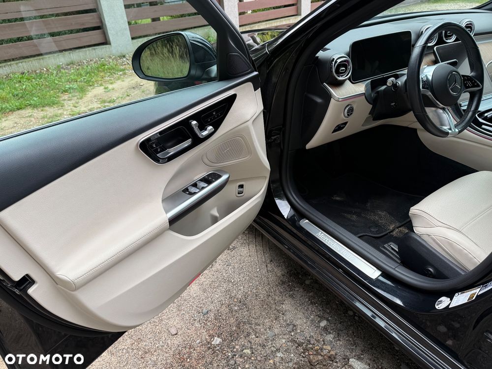 Mercedes-Benz Klasa C 300 mHEV 4-Matic Avantgarde - 10