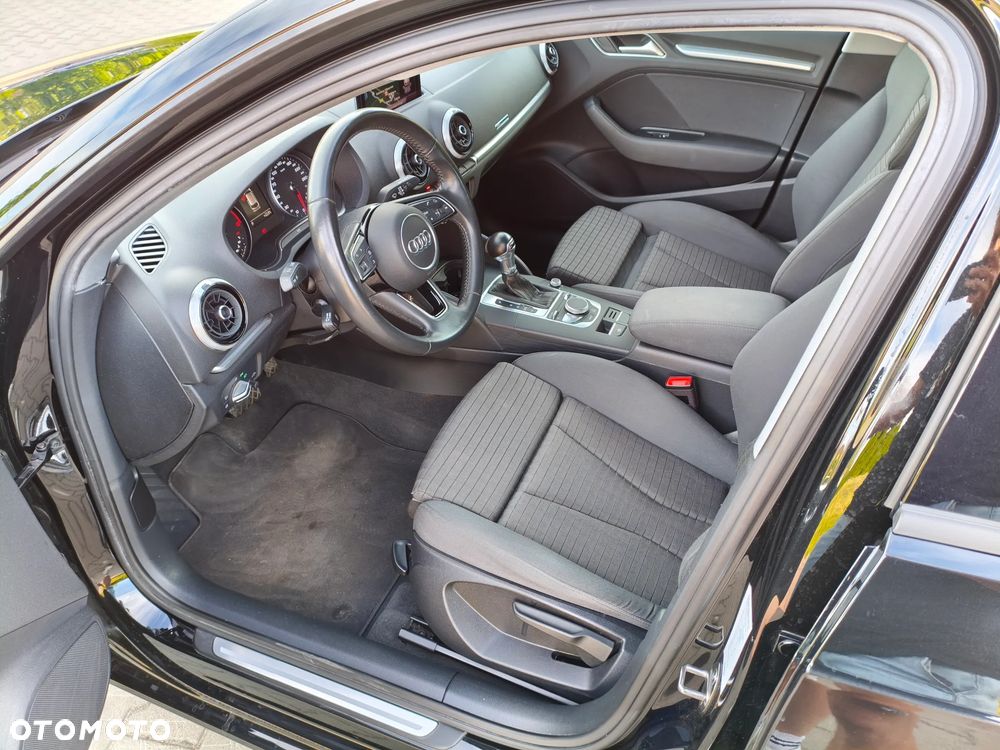 Audi A3 Sportback 1.6 TDI S tronic Attraction - 26