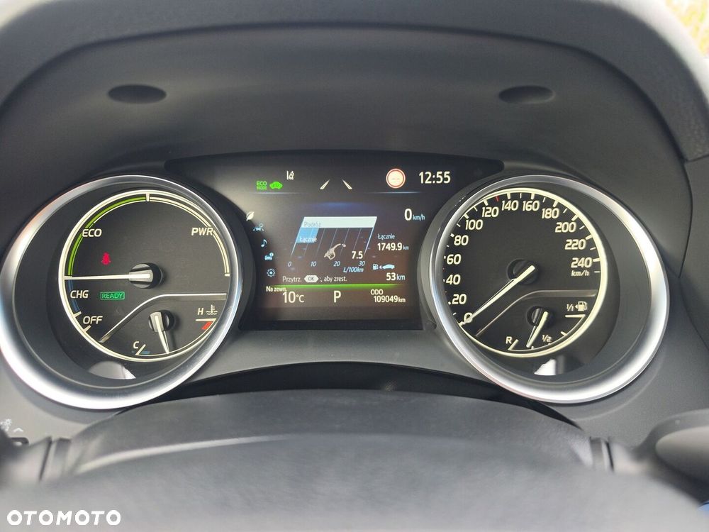 Toyota Camry 2.5 Hybrid Comfort CVT - 23