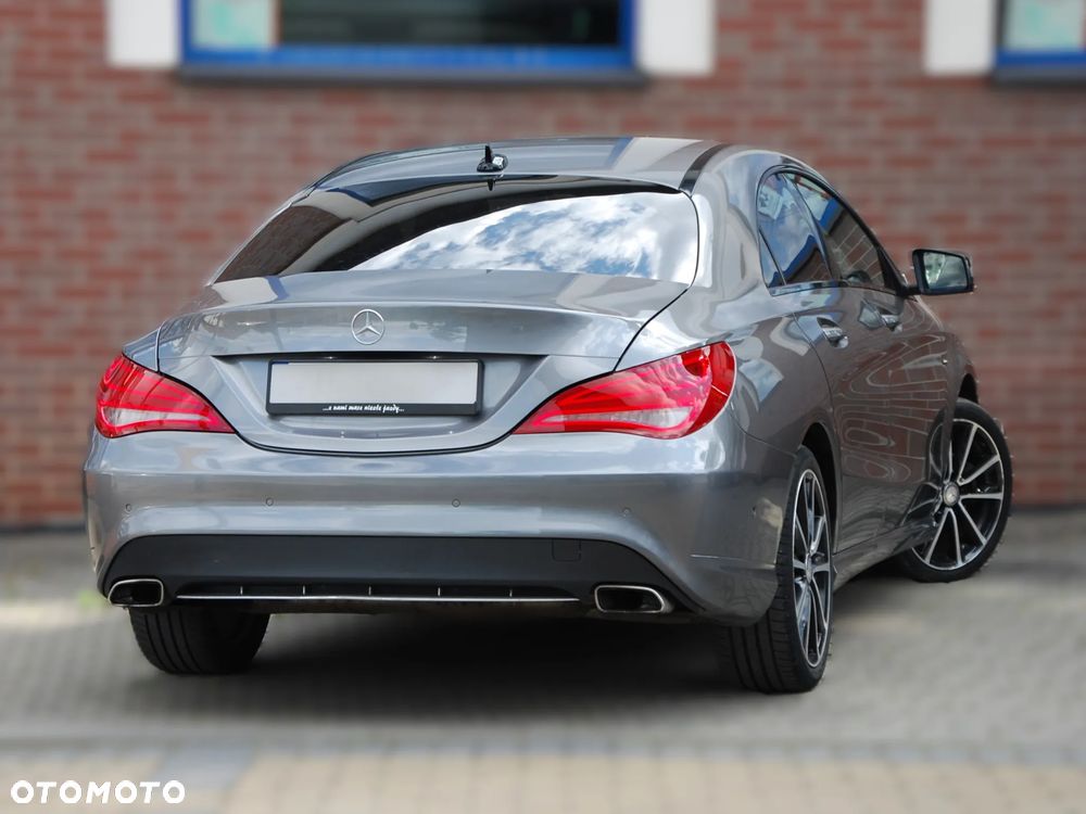 Mercedes-Benz CLA 220 CDI 7G-DCT AMG Line - 22