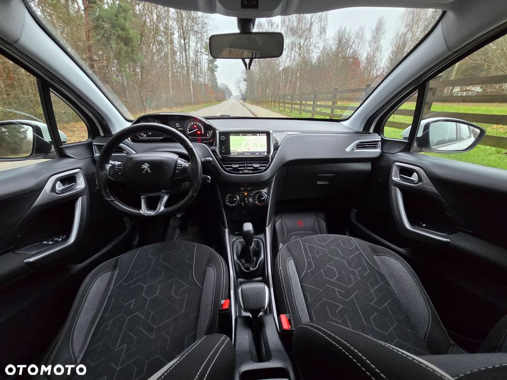 Peugeot 2008 BlueHDi 100 STOP & START Style - 6