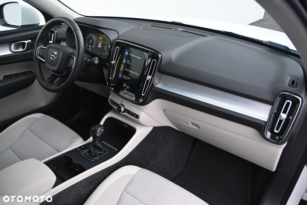 Volvo XC 40 T3 Momentum - 10