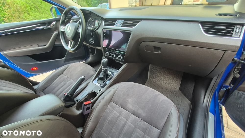 Skoda Octavia 2.0 TDI 4x4 L&K DSG - 10
