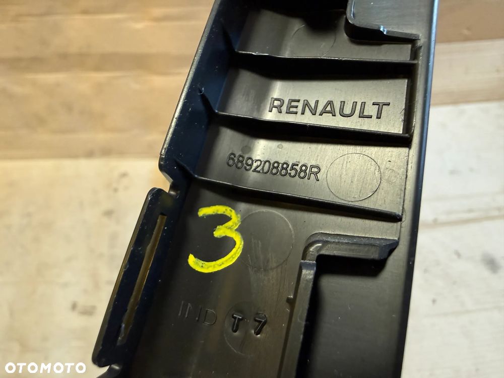 Osłona zaślepka deski Renault Captur II  681081408R  681087572R  689208858R  689215499R  OE - 7