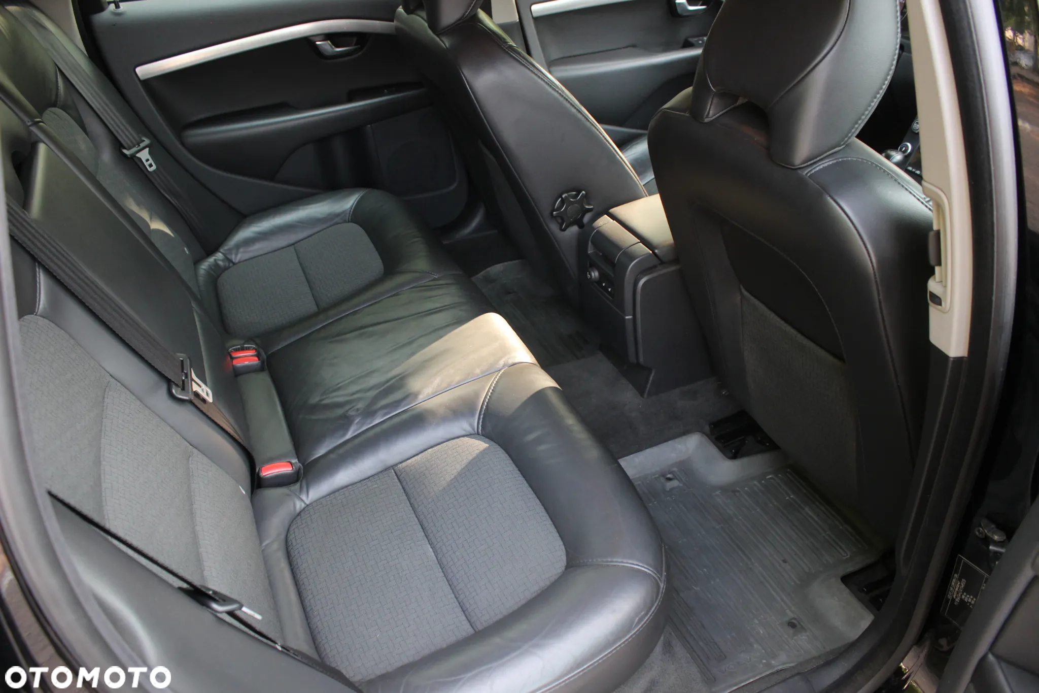 Volvo V70 2.0 Momentum - 25