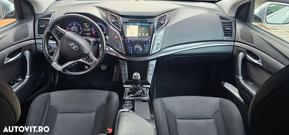 Hyundai i40 Kombi 1.7 CRDi Premium - 7