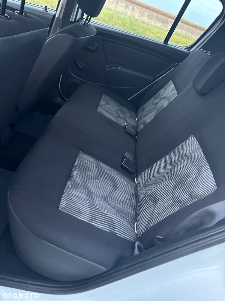 Dacia Sandero - 18